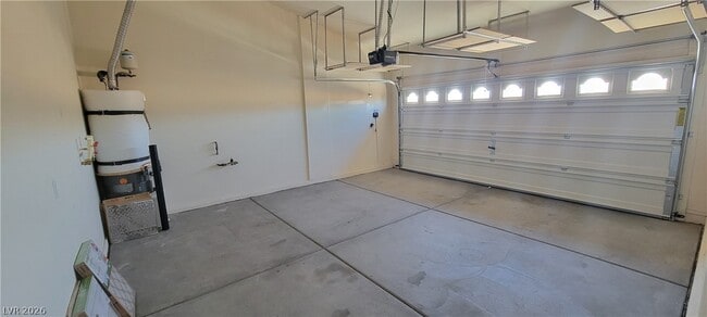 Building Photo - 5862 W Haleh Ave