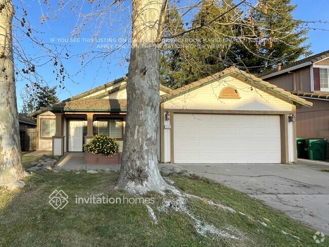 Building Photo - 2134 Jayhawk Dr