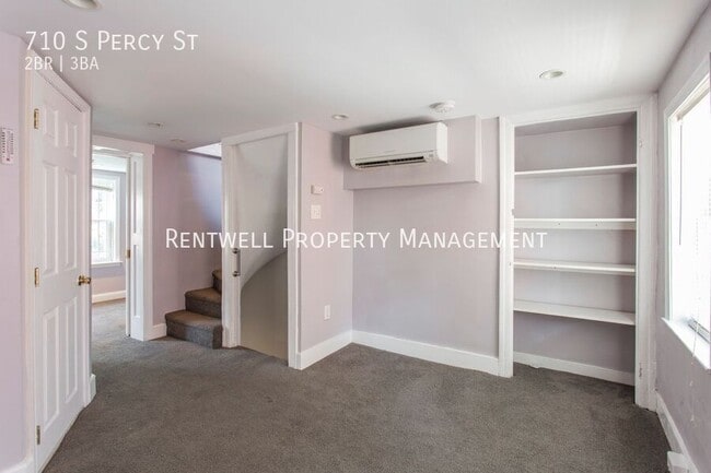 Building Photo - 710 S Percy St