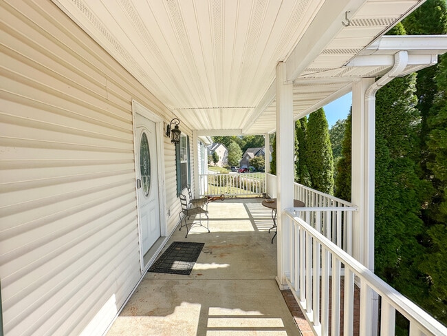 Building Photo - 426 Bryants Way