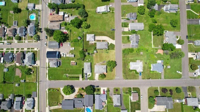 Building Photo - 409 Milan Ave