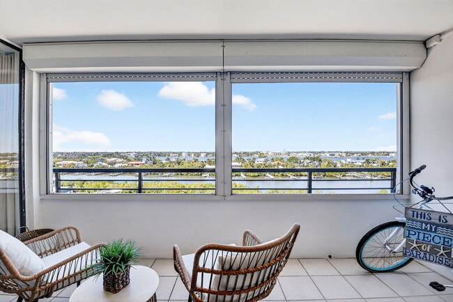 Building Photo - 3589 S Ocean Blvd