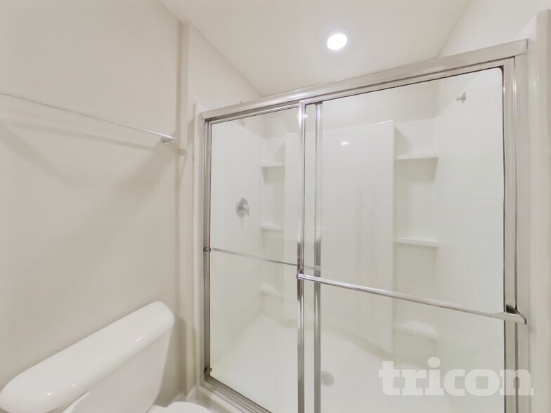 Building Photo - 14 Rivera Ln