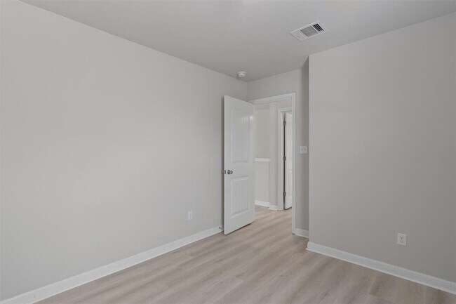 Building Photo - 1509 Everts St