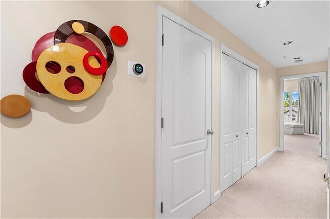 Building Photo - 3475 Oak Valley Rd NE