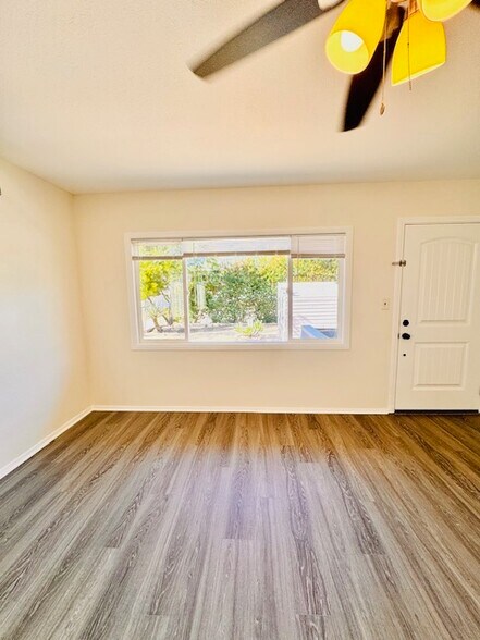 Building Photo - 12271 Lemon Crest Dr
