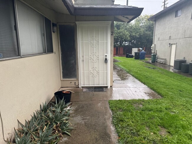 Primary Photo - Condominium for Rent in Sacramento, CA