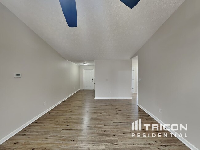 Building Photo - 605 Connors Path
