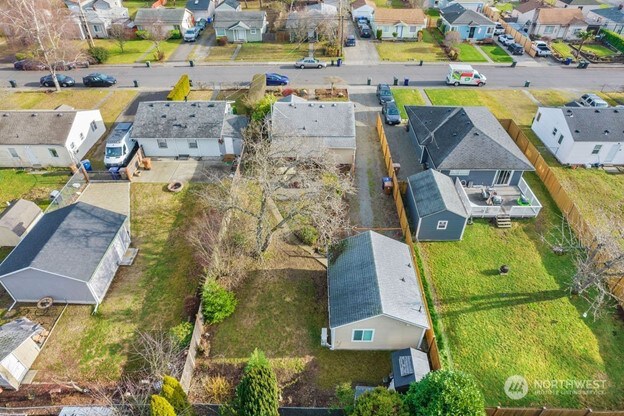 Building Photo - 632 S Rochester St