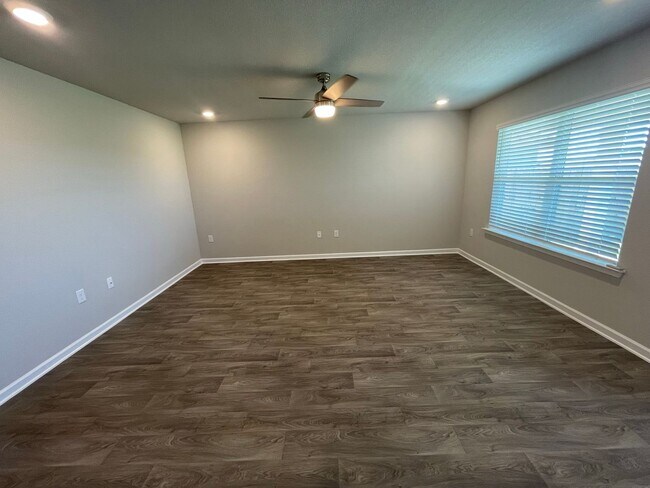 Building Photo - Coming soon!! Old Field Newer Daphne Home For Lease