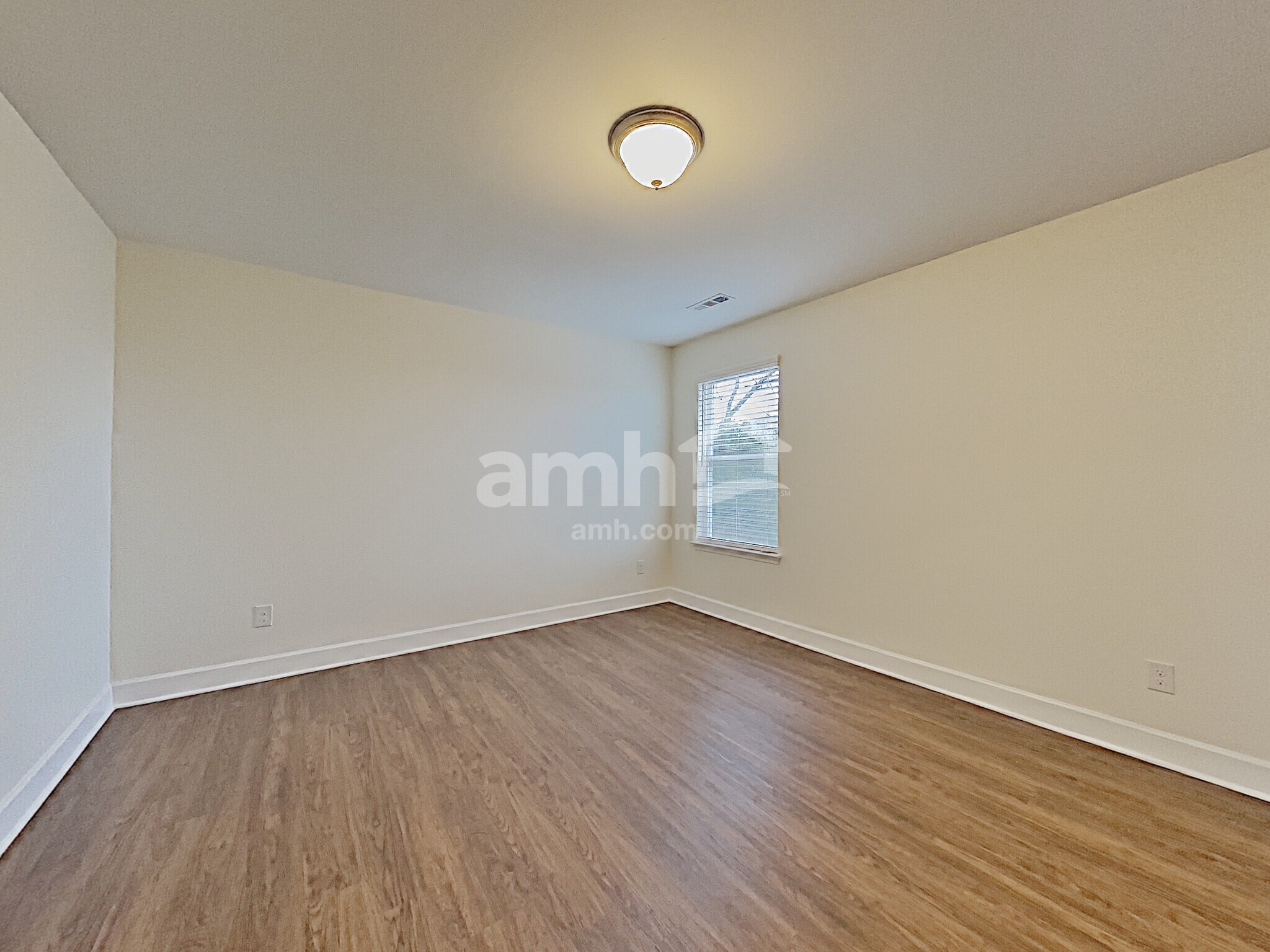 Building Photo - 4900 Chutney Dr