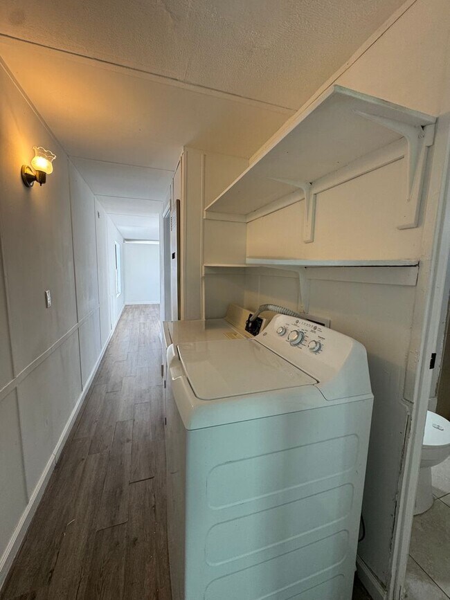 Building Photo - Charming  2 bedroom mobile