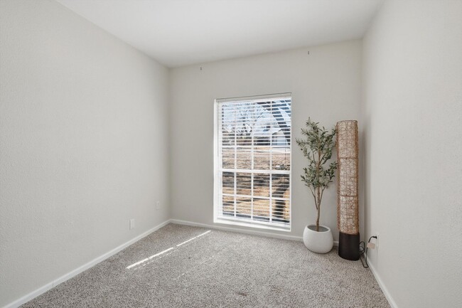 Building Photo - Comfortable 4 Bedroom Living in a Prime Schertz Location