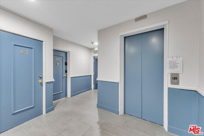 Building Photo - 4647 Willis Ave