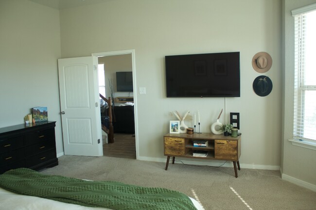 Building Photo - 14350 Gold Rush Pass