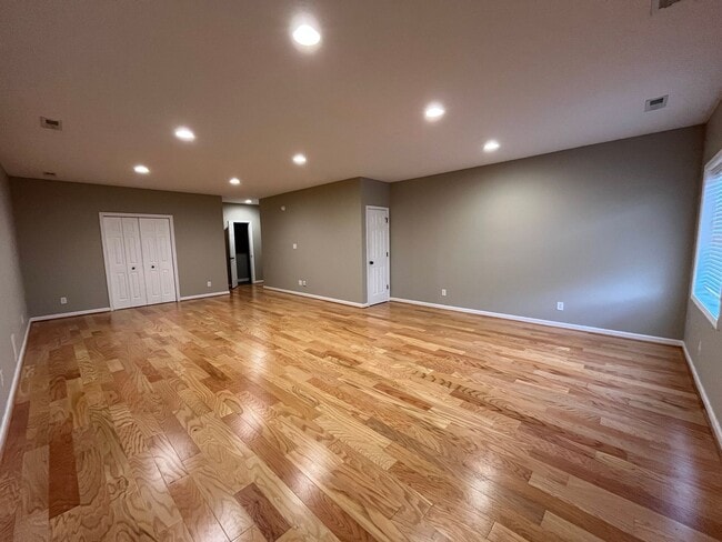 Building Photo - Townhouse at Wellington in Wyndhurst