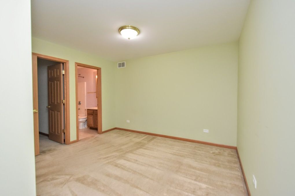 Building Photo - 5809 Fieldstone Trl