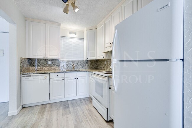 Building Photo - Riverfront 1-Bedroom Condo with Intracoastal Views – Daytona Beach, FL