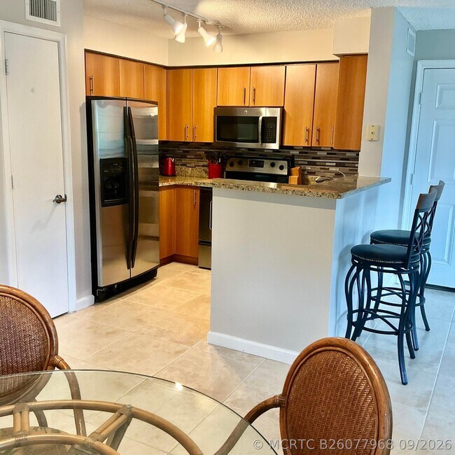 Building Photo - 1125 Crystal Way