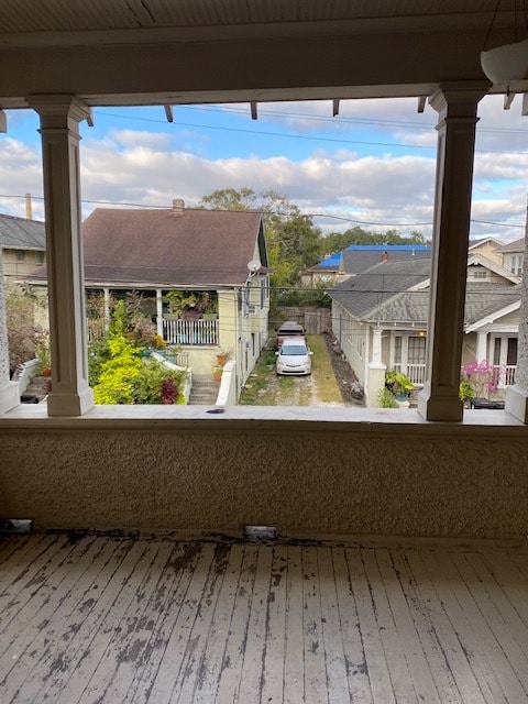 balcony - 5710 Willow St