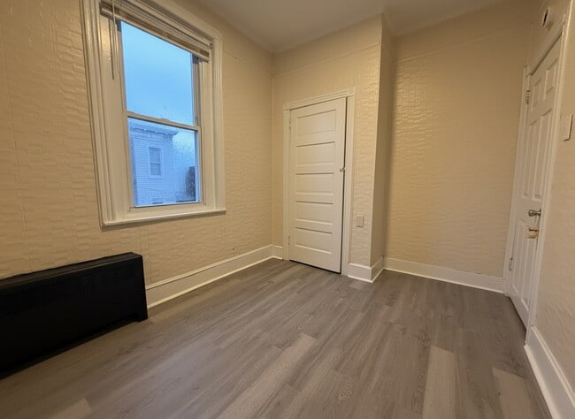 Building Photo - 4441 Richmond St