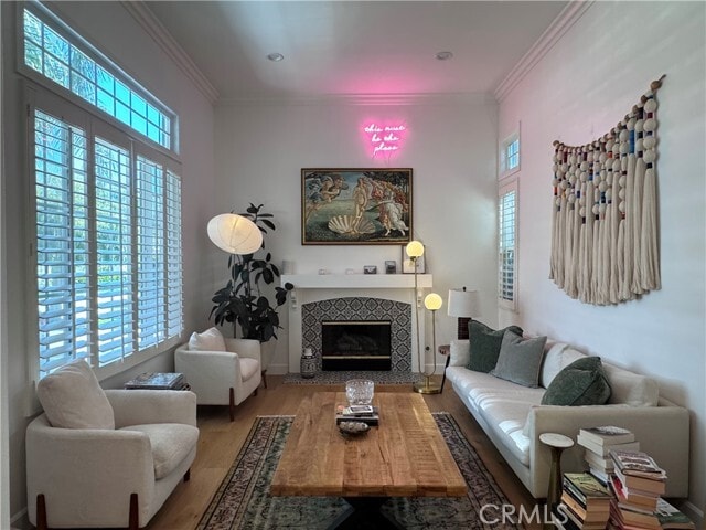 Building Photo - 2553 Santa Ana Ave