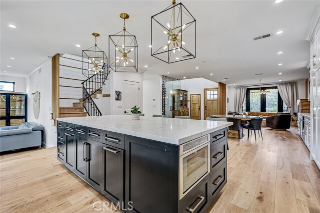 Building Photo - 1852 6th St