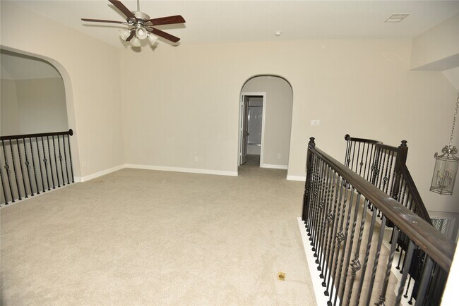 Building Photo - 14615 Birchwood Falls Trail