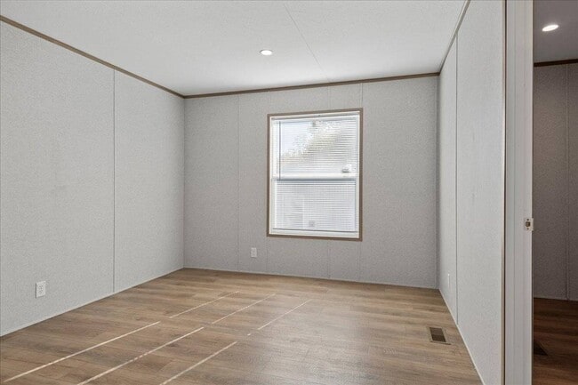 Building Photo - 1751 N Grand Ave W