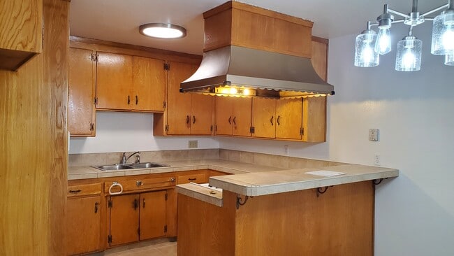 Building Photo - 6988 McQuillan Cir