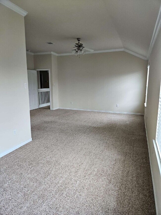 Building Photo - Spacious 4-Bed Home in Friendly Katy Cul-d...