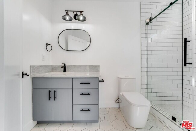 Building Photo - 1435 S Crescent Heights Blvd