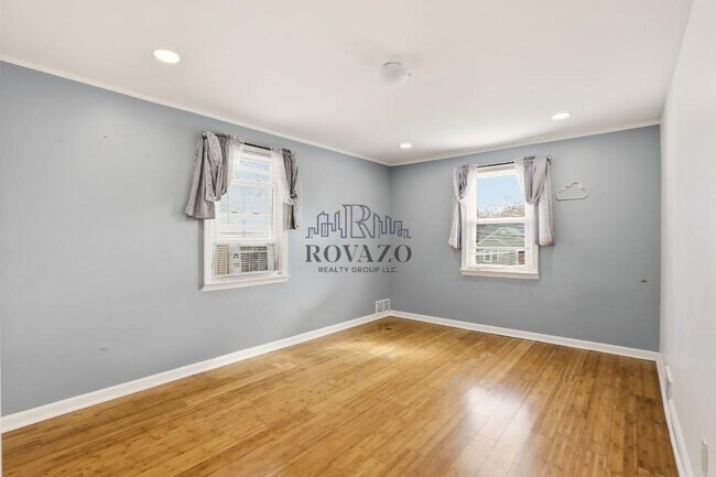 Building Photo - 58 Melrose Terrace