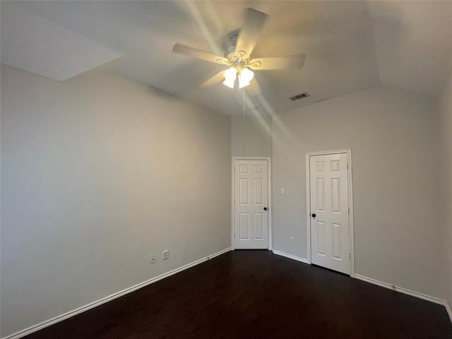 Building Photo - 9212 Regal Oaks Dr