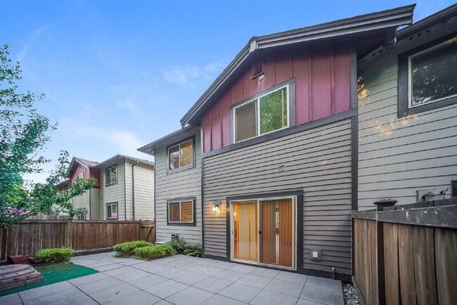Building Photo - 16410 1st Dr SE