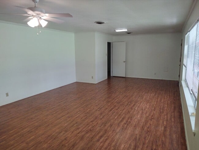 Building Photo - Skiles & Associates