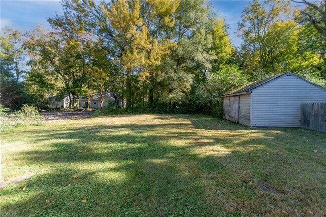 Building Photo - 440 N Oceana Blvd