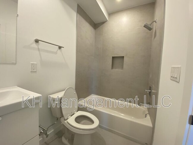 Building Photo - 317 N 41st St