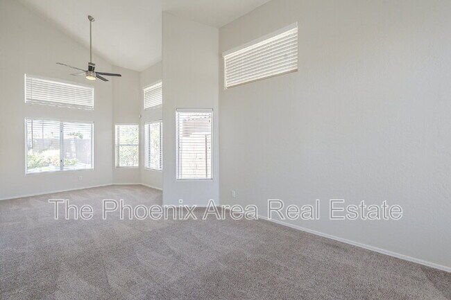 Building Photo - 1441 W Shellfish Dr