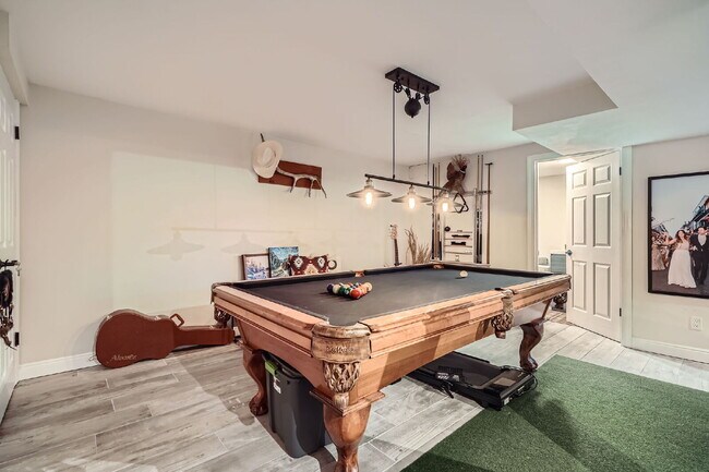 Building Photo - Available Immediately! Charming House for ...