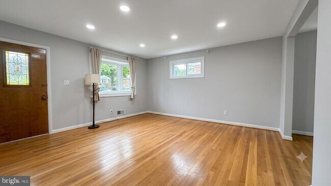 Building Photo - 11115 Schuylkill Rd
