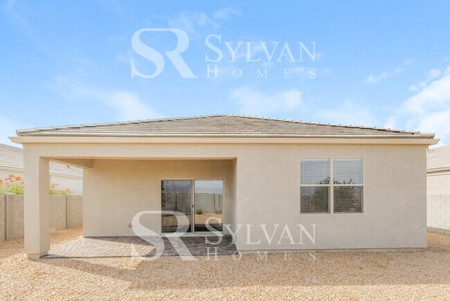 Building Photo - This charming home is ready for your perso...