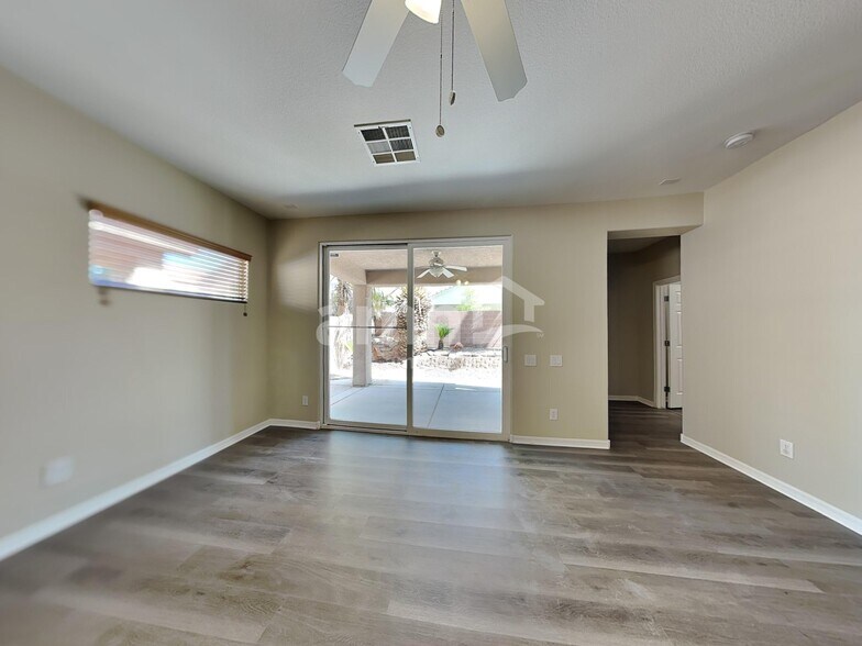 Building Photo - 3304 W Birdwatcher Ave