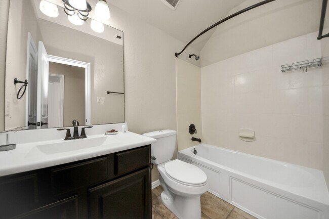 Building Photo - 12131 Cove Ridge Ln