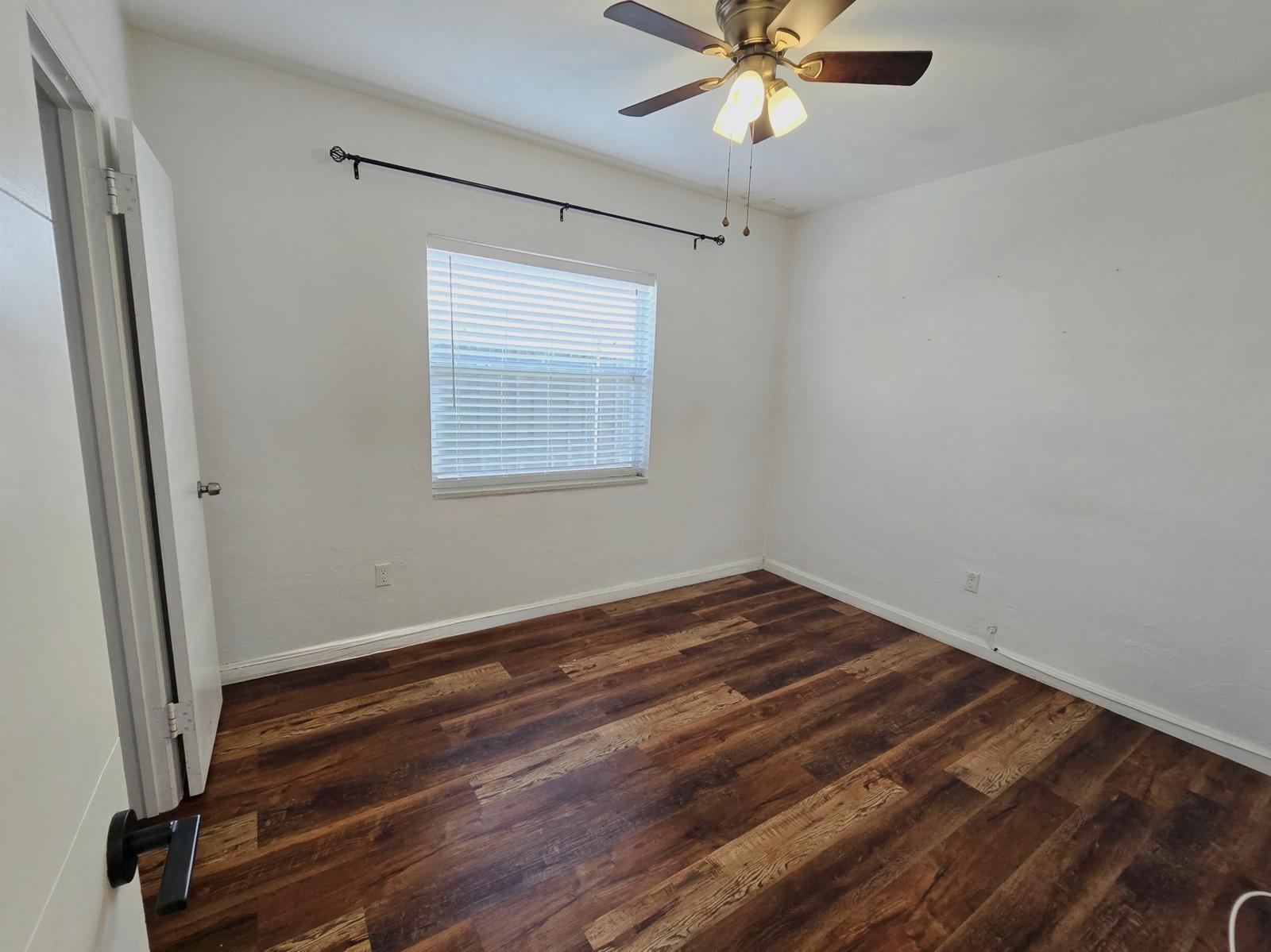 Building Photo - 2174 NE 181st St