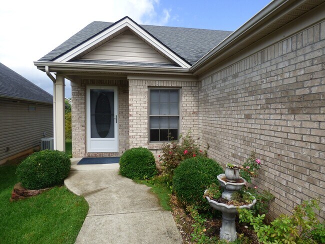 Building Photo - Beautiful 3 BR, 2 Bath Home, All Electric, Vaulted Ceilings, Walk-In Closets, Garage