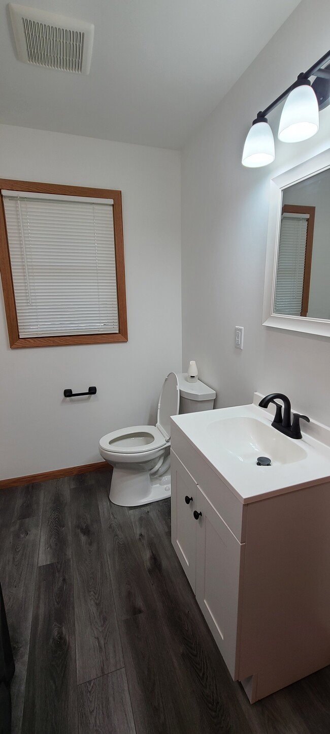 Building Photo - 113 S Broadview Cir Dr