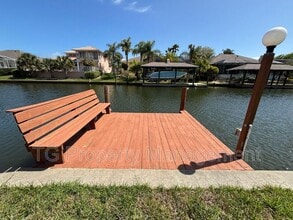 Building Photo - 20 Clarendon Ct N