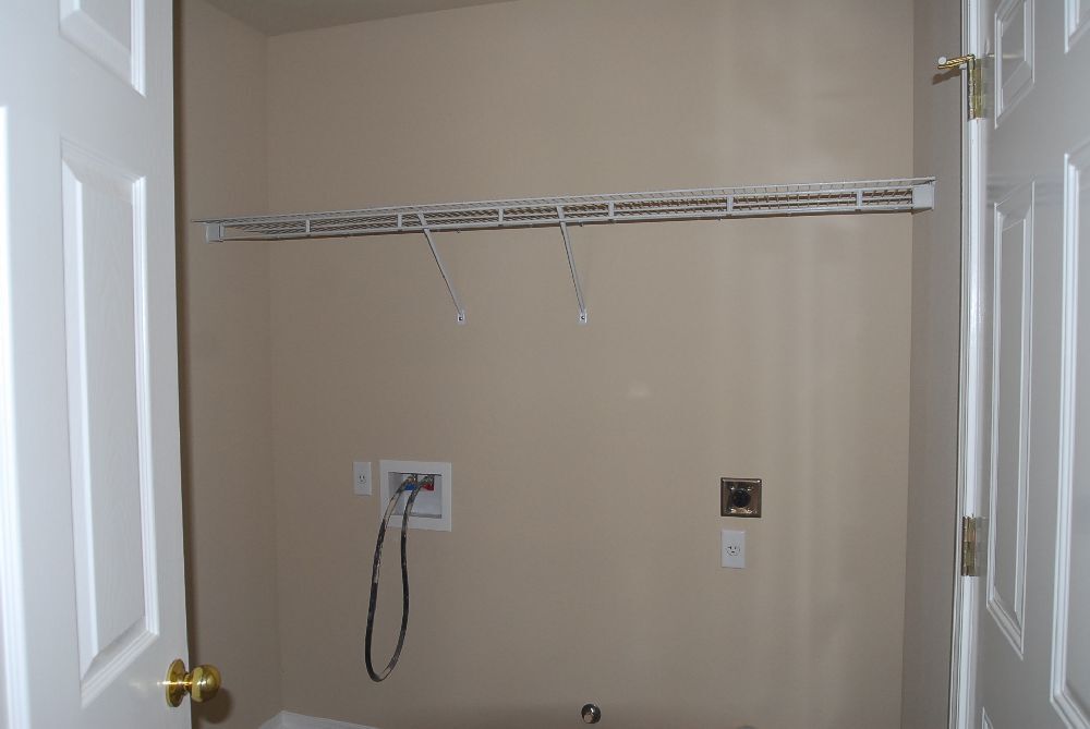 Building Photo - 10257 English Manor Dr