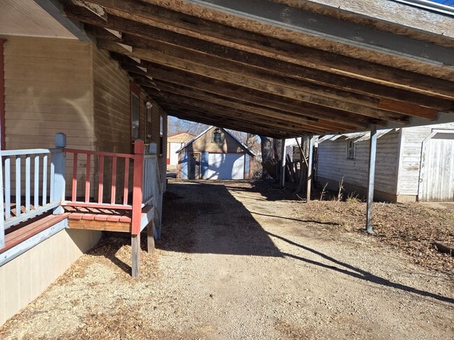 Building Photo - 2-bedroom Bungalow with Spacious Kitchen, Large Covered Porch and Large Garage